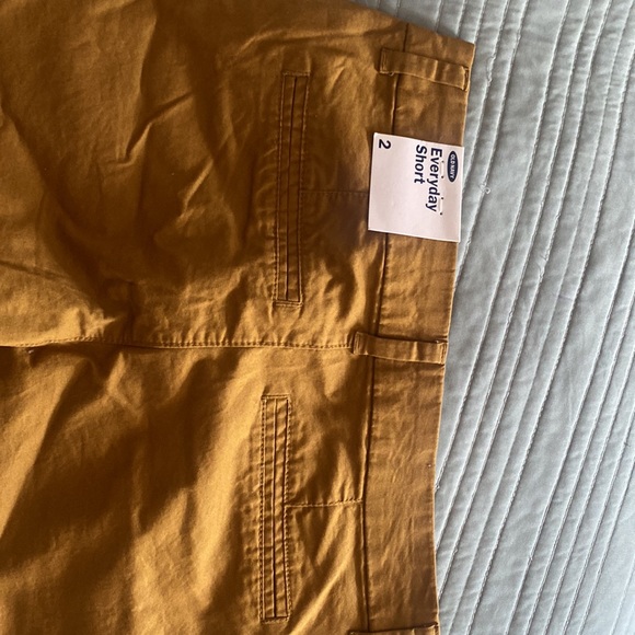 Old Navy Every Day Short - Picture 2 of 4